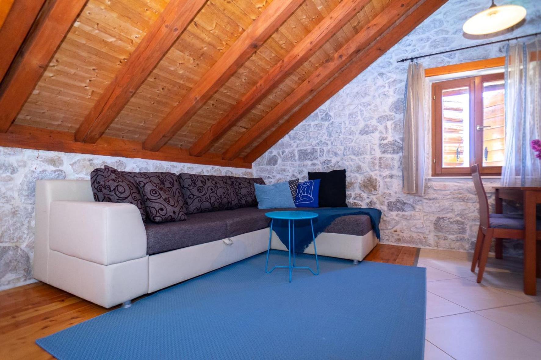 Apartments And Rooms Marino Trogir Oda fotoğraf